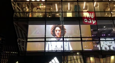 Finestra del negozio di Adiddas dell'australia per l'esposizione principale di vetro trasparente