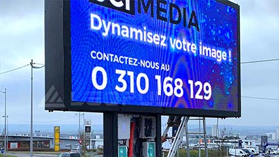 Espositore pubblicitario bifacciale per strada all'aperto della francia